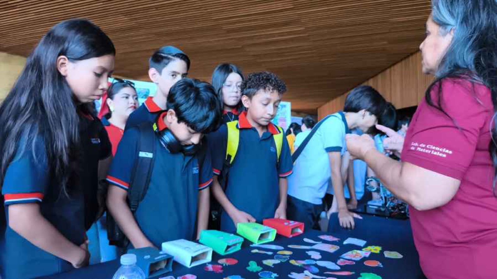 Cómo organizar un evento con seis áreas sin que se note que trabajan por separado