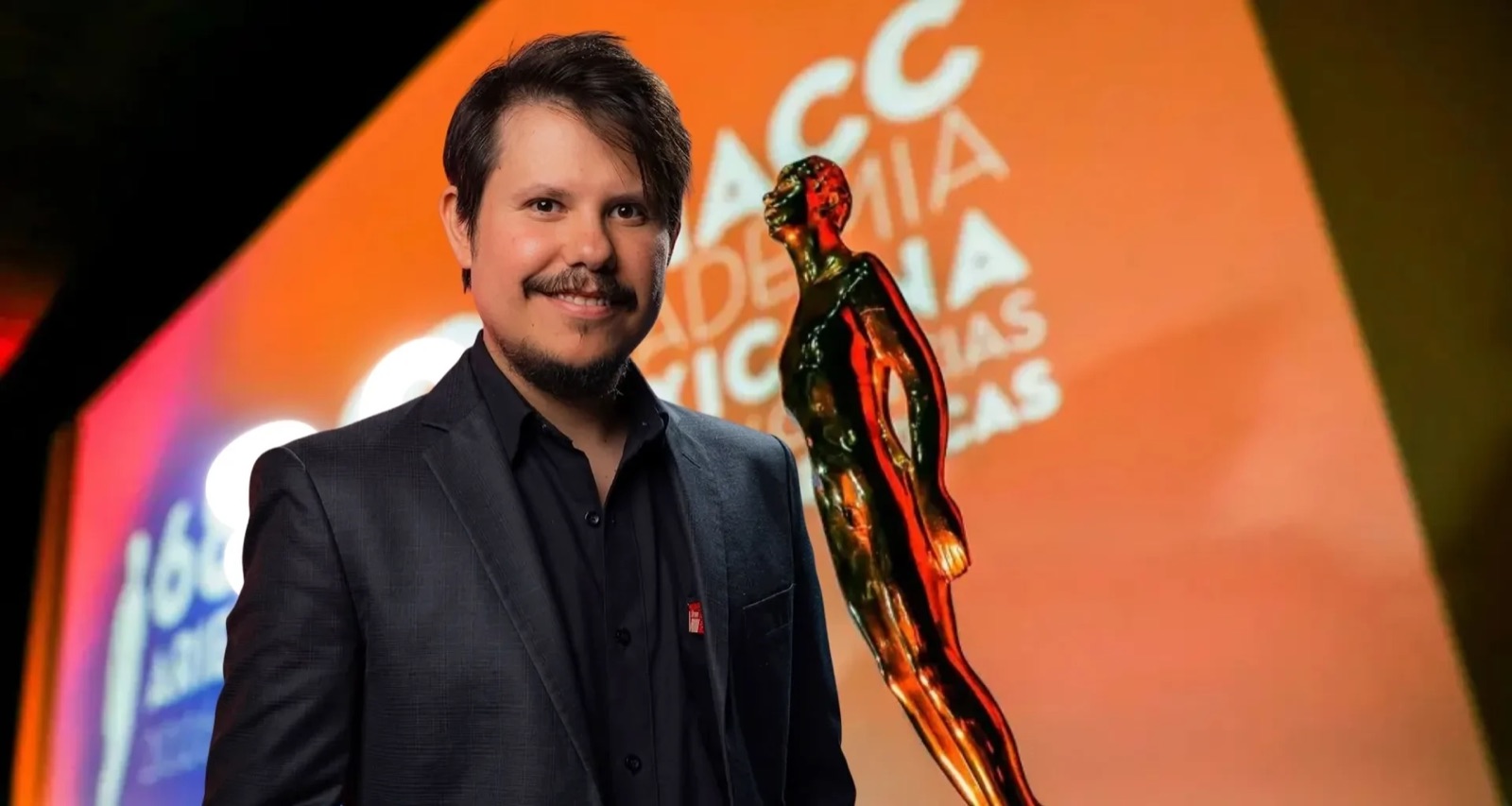Filmar o construir: la decisión que protege el presupuesto, según un Ariel a efectos visuales